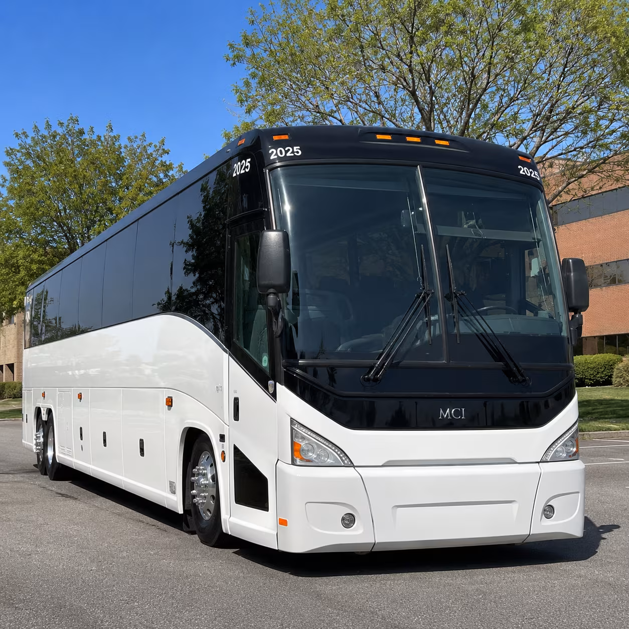 charter buses to the meadows music theatre shows all summer long