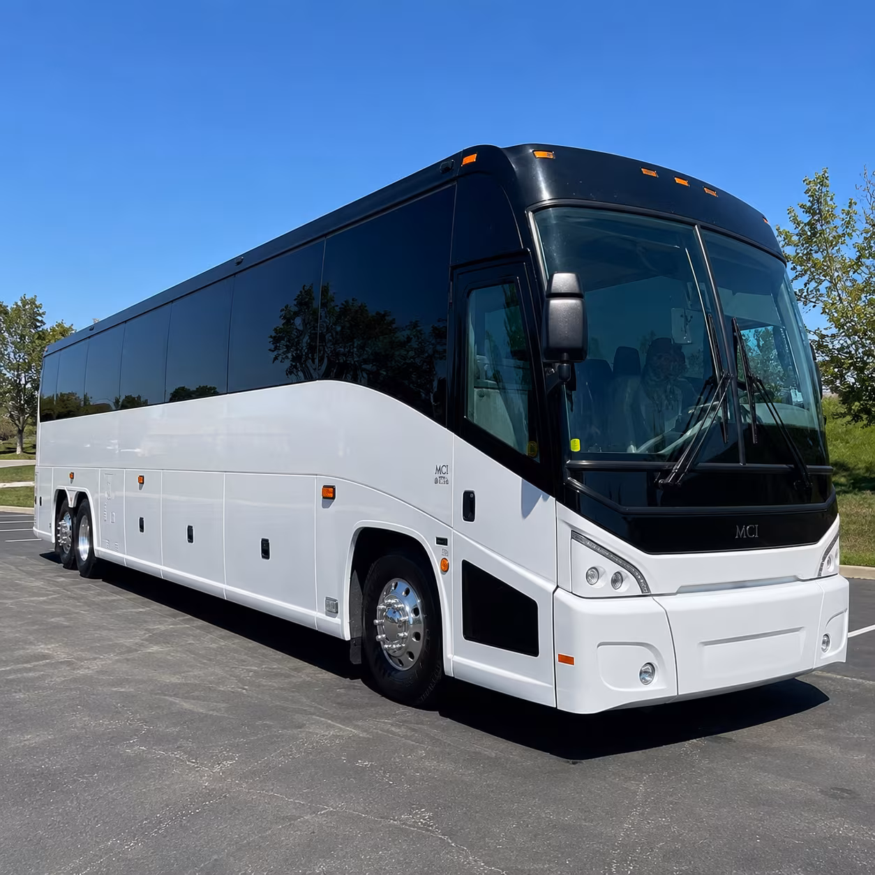 shuttle buses between hartford hotels and bdl for convention groups