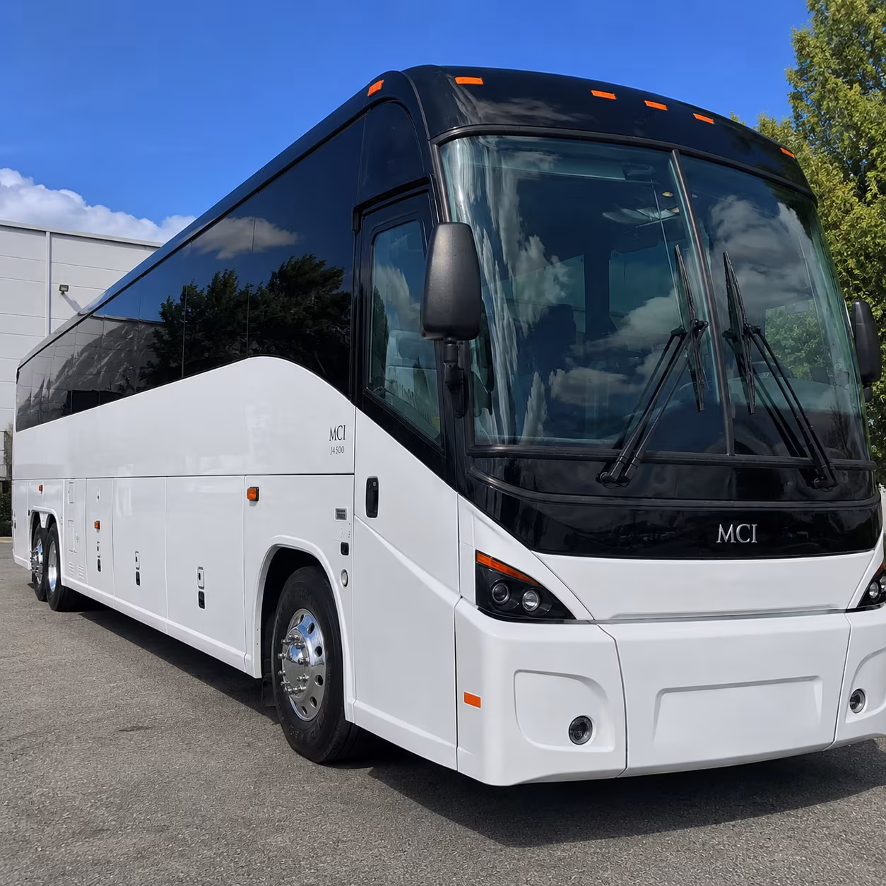 shuttle buses for hartford s insurance and financial campuses
