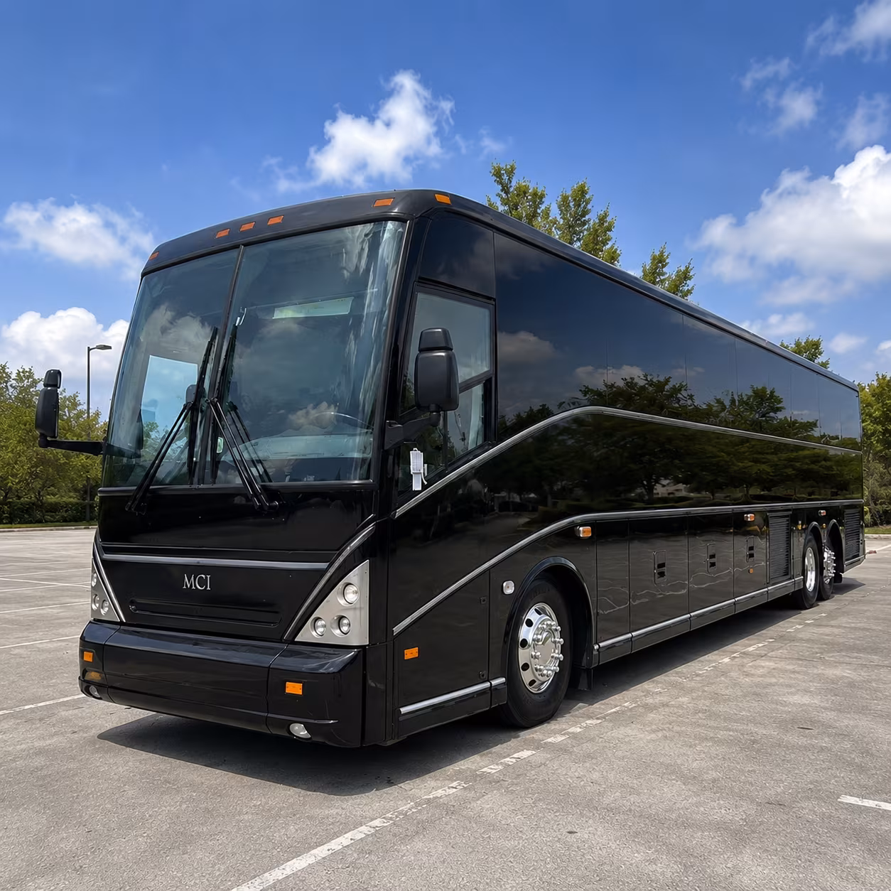 sports fan buses to xl center rentschler field and dunkin park